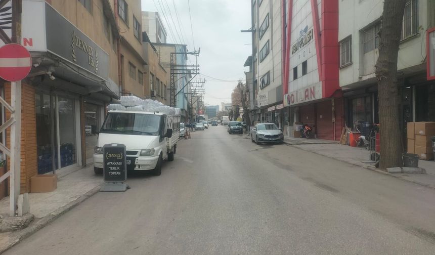 ‘BANKALAR ELİNİ TAŞIN ALTINA KOYMALI’