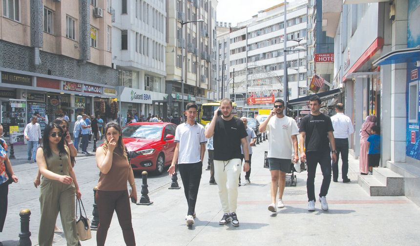 ‘Geleceği cumhuriyet vizyonuyla yeniden inşa edeceğiz’