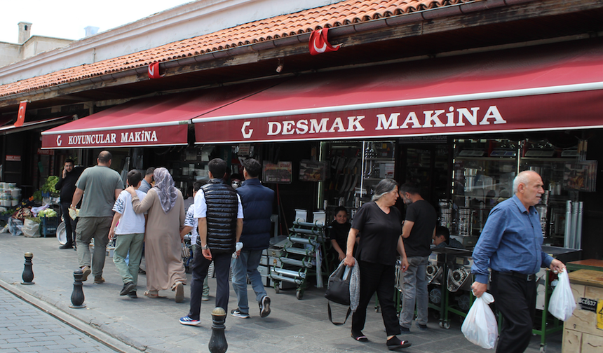 VATANDAŞ BORÇLANARAK YAŞIYOR