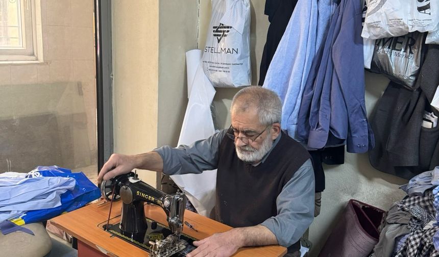 ‘ESKİ BAYRAMLARI MUMLA ARIYORUZ’
