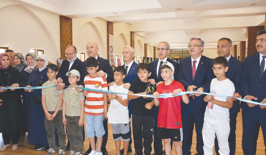 Sergi, Gazzeli çocuk ve gençlerin duygu dünyasını yansıtıyor