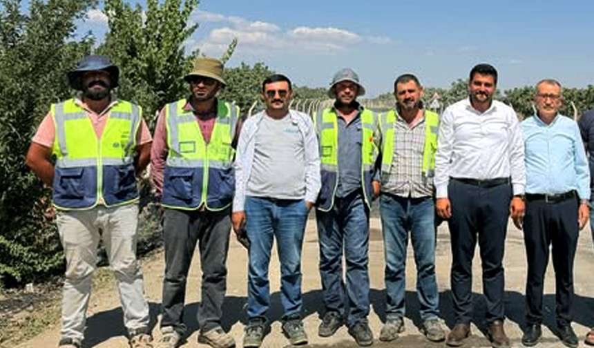 Bozuk yollar düzeltiliyor
