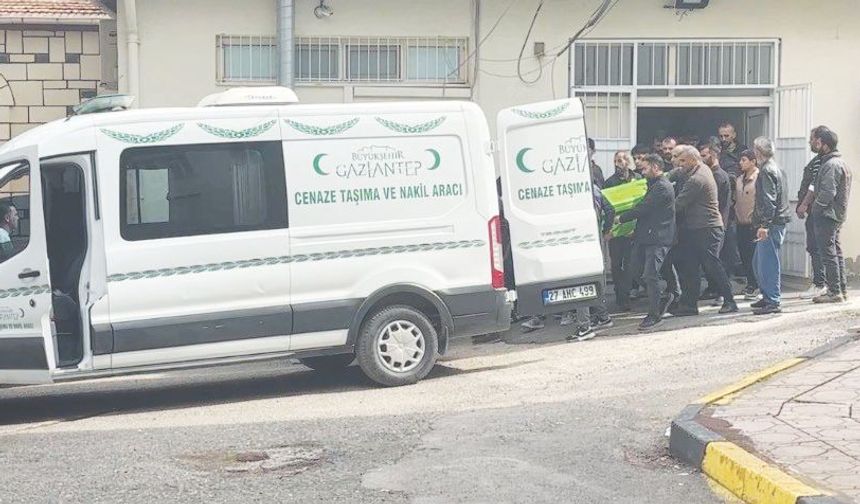 Yem makinesindeki elektrik akımı çocuğun canını aldı