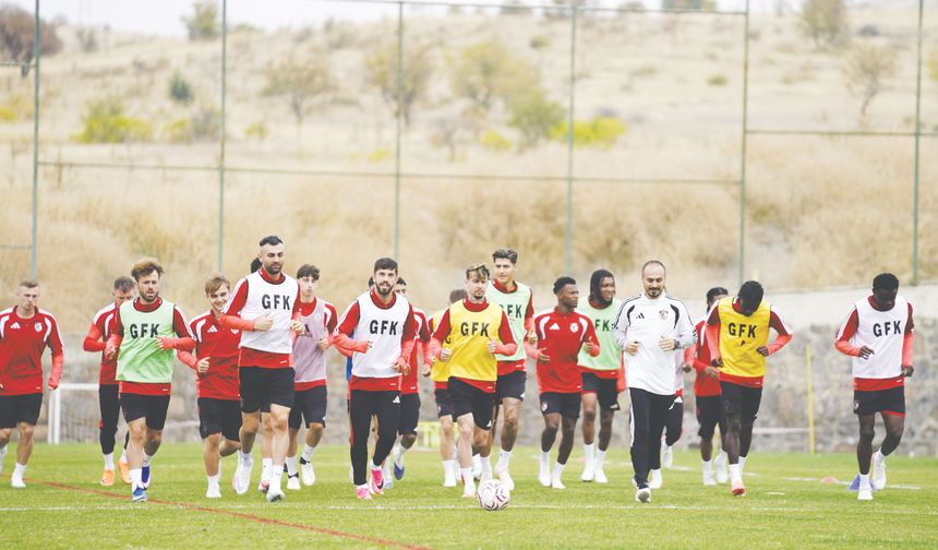 GAZiANTEP FK’DA BAŞAKŞEHiR MESAiSi SÜRÜYOR
