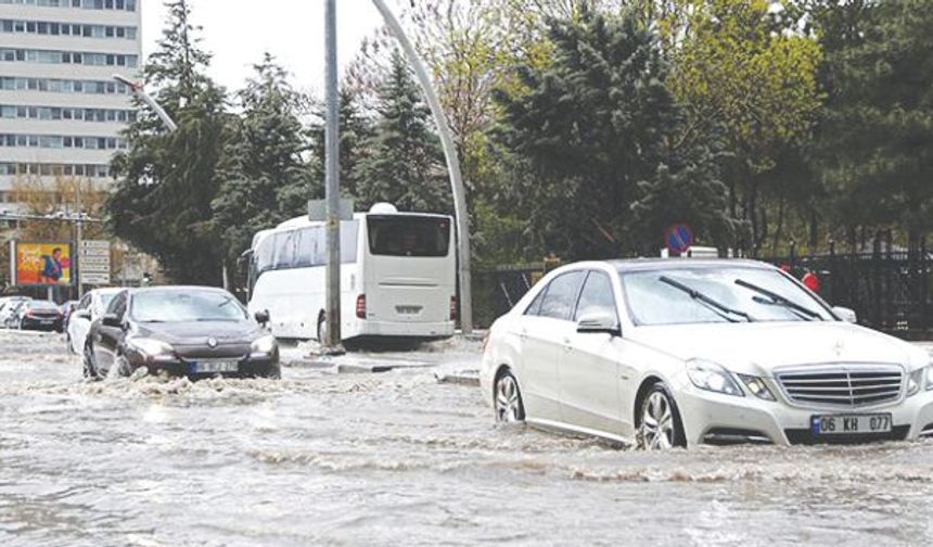 ‘Araç içinde mahsur kalındığında öncelik hayatı kurtarmak olmalı!’