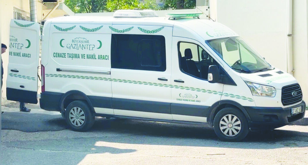 Fabrikada buhar kazanı patladı
